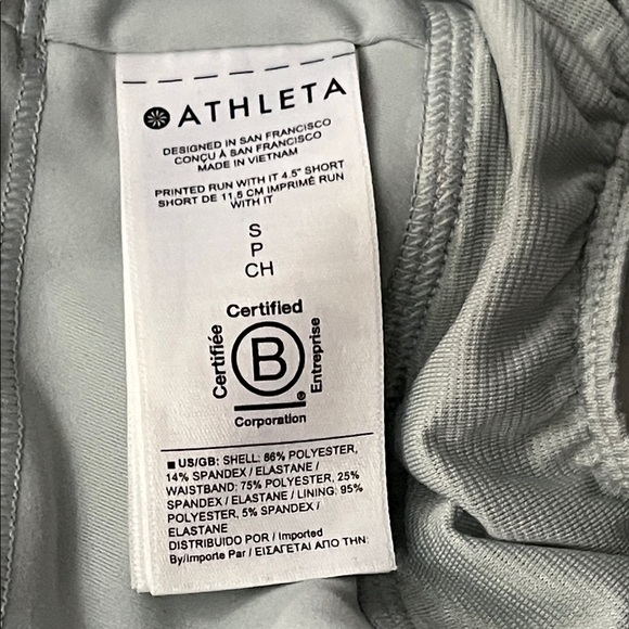 NWOT Athleta Printed Run With It 3.5” Shorts - Picture 8 of 10